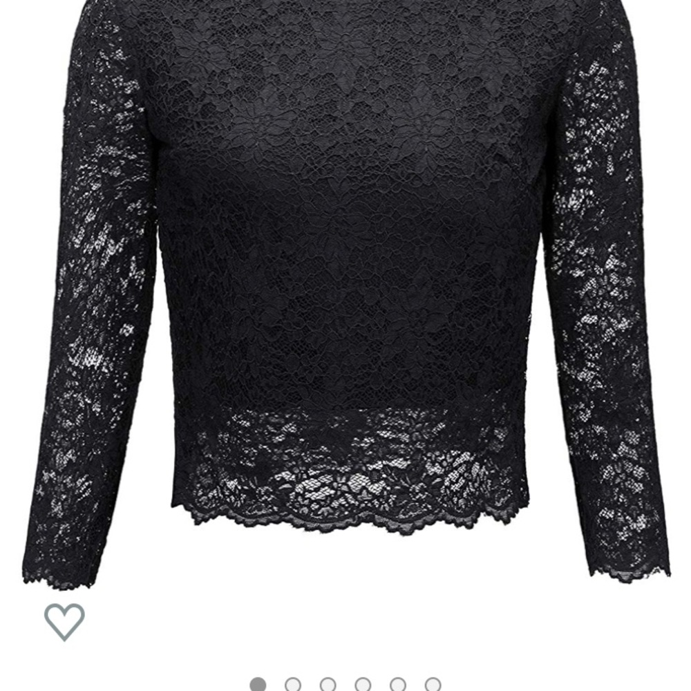 NWT Crop Lace Top